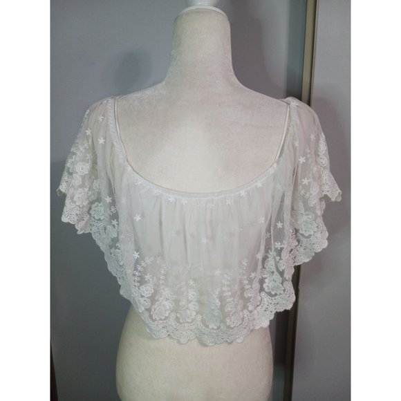 Ontheland Small White Lace Lined Crop Boho Sexy Feminine Top - Picture 4 of 5